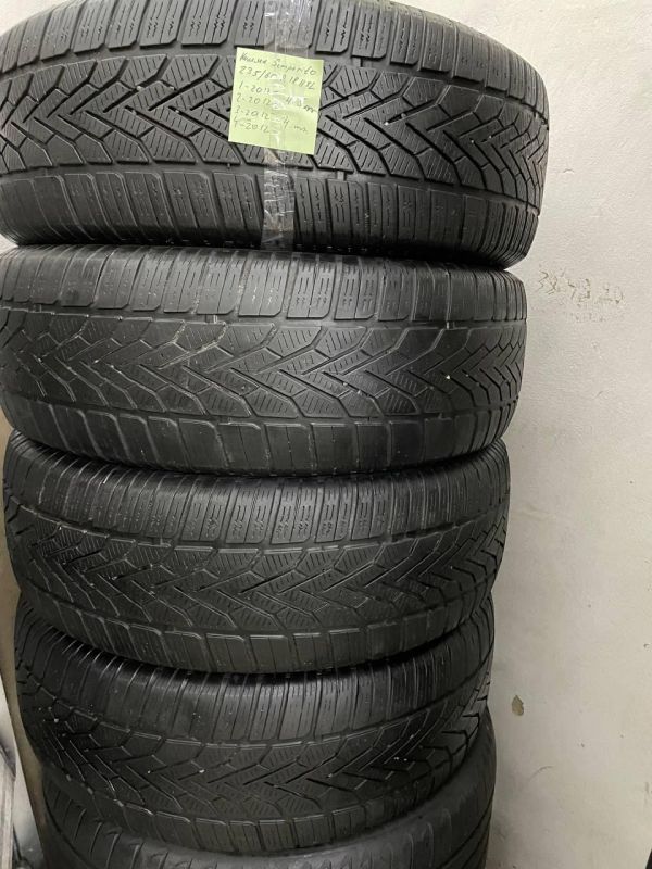 Шини Комплект Semperito 235/60 r18 xl зима Гума