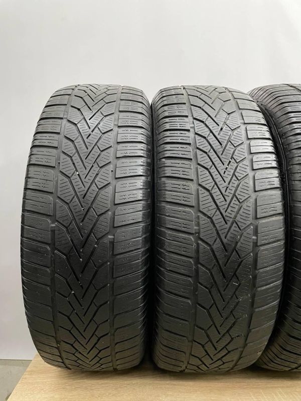 Шини Комплект Semperito 235/60 r18 xl зима Гума
