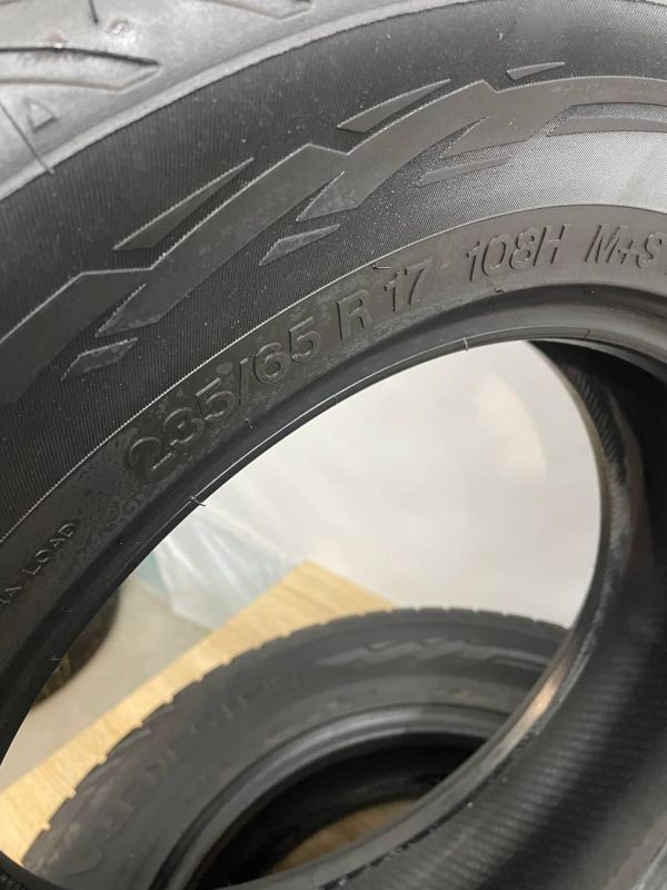 Шини Пара Vredestein 235/65 r17 зима Гума