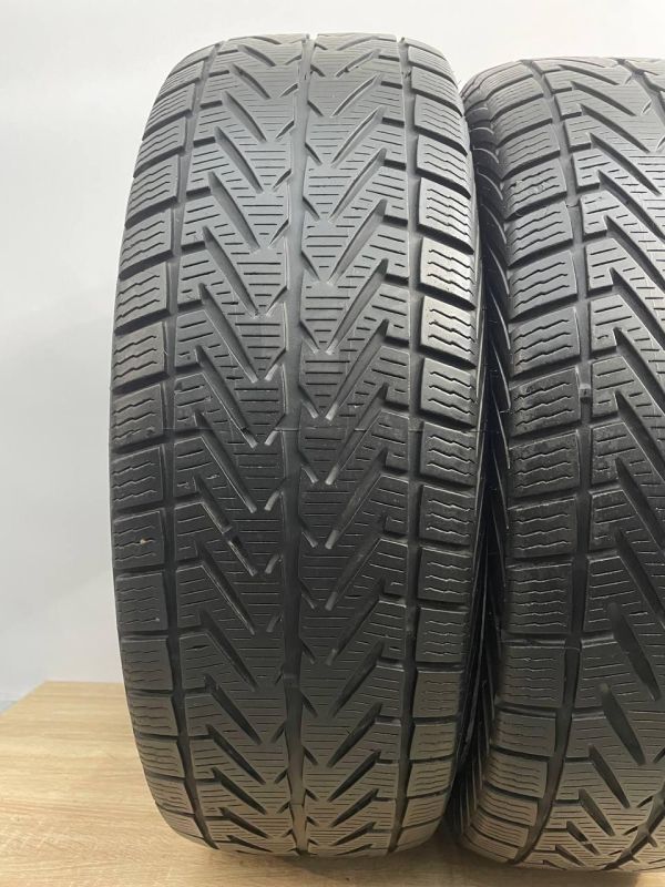 Шини Пара Vredestein 235/65 r17 зима Гума