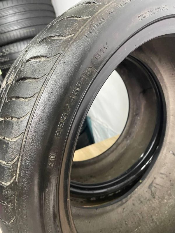 Шини Пара Bridgestone 255/45 r20 ЛІто Гума