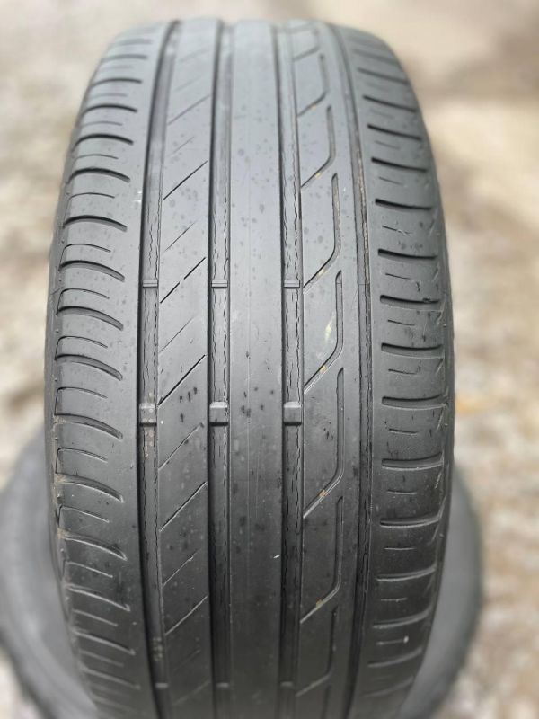 Шини Пара Bridgestone Turanza 215/50 r18 Літо Гума