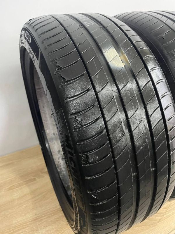 Шини Пара Michelin 245/40 r19 Літо Гума