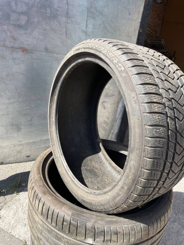 Pirelli Sotozerro 2019p 315/30 r21 winter