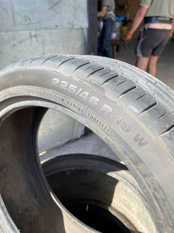 Continental 225/45 r19 2013p Lito
