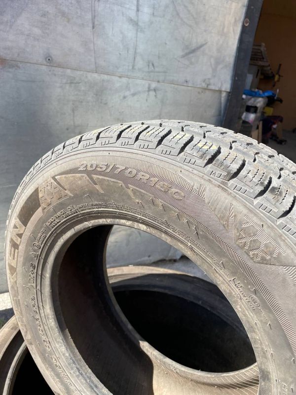 Nexen 205/70 r15c Vingard 2017