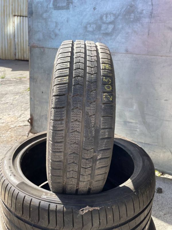 Nexen 205/70 r15c Vingard 2017