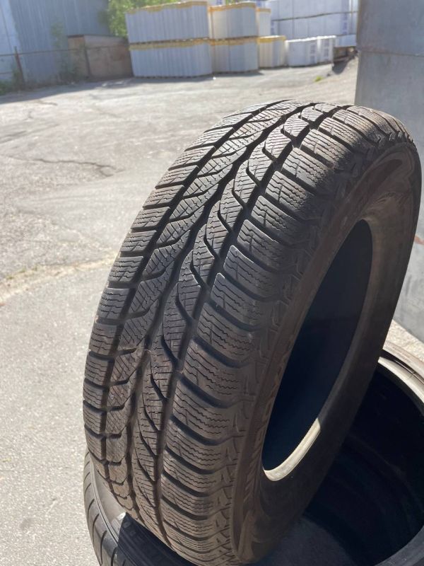 Uniroyal 215/65 r16 rain tyre 2012