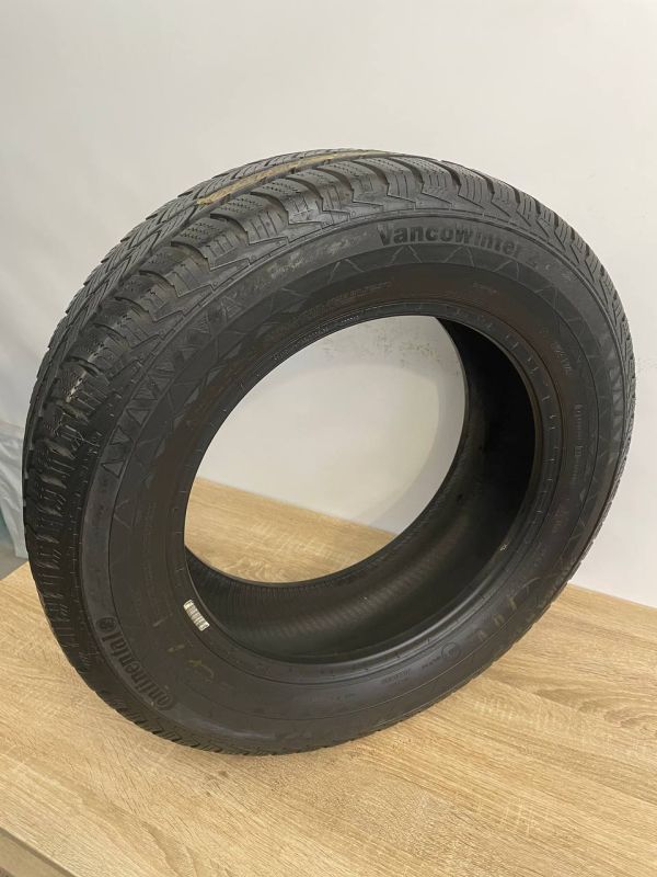 Continental 205/65 r16c