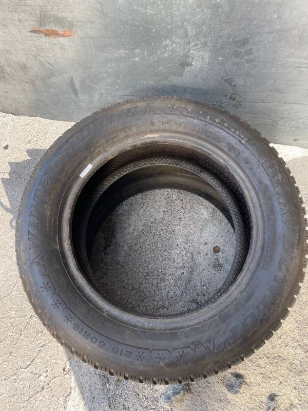Dunlop 215/60 r16 2018p 