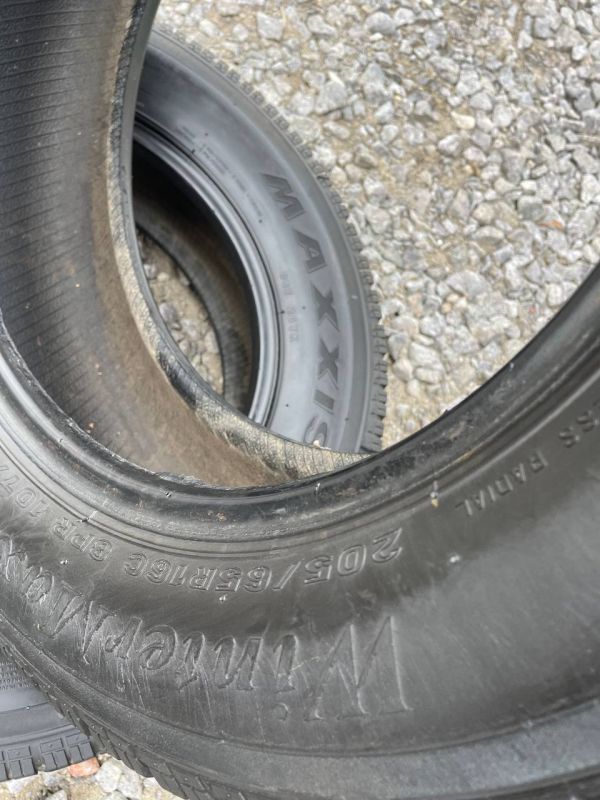 Шини Пара maxxis 205/65 r16c зима гума