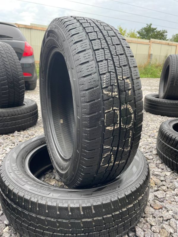 Шини Пара Hankook 215/60 r17c зима гума