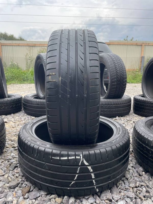 Шини Пара Dunlop 215/45 r18 mfs літо гума