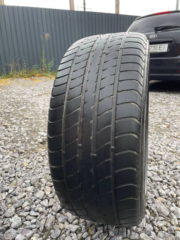 Dunlop 225/45 r17 4mm run flat