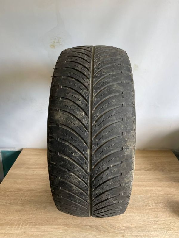 255/40 r21 4mm