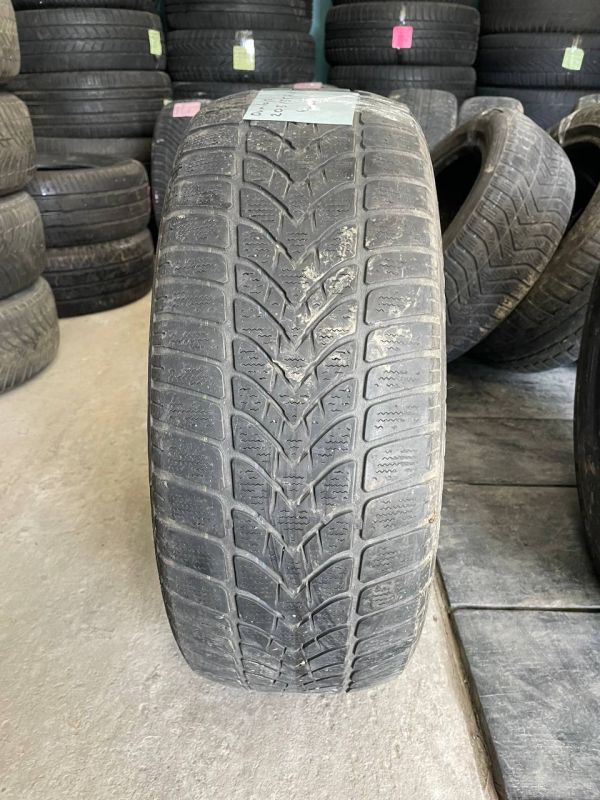 Одіночка Dunlop 205/55 r16 4mm Зима