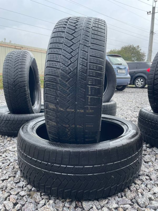 Шини пара Continental 235/45 r20 зима Гума