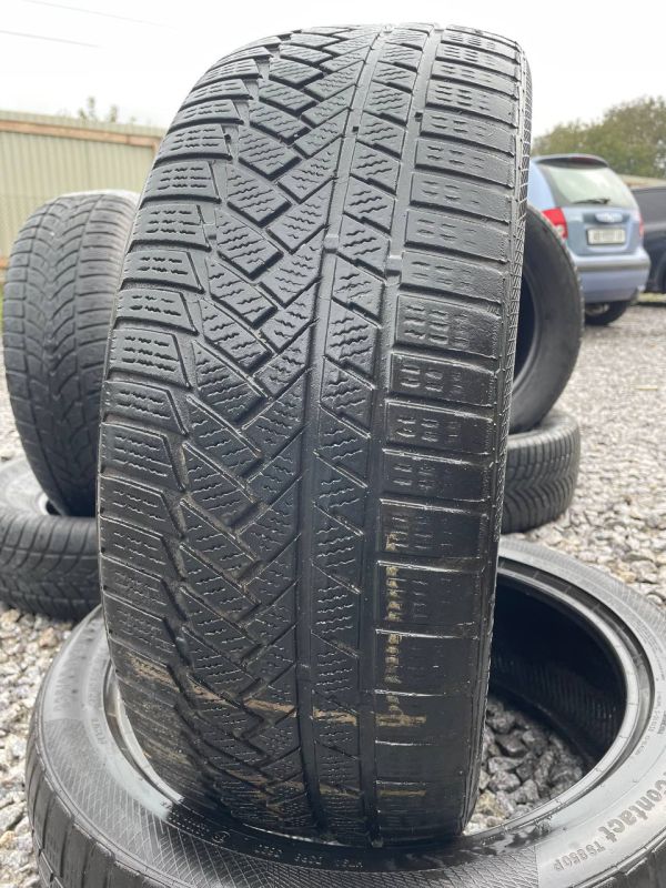 Шини пара Continental 235/45 r20 зима Гума
