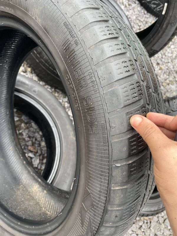 Шини пара Vredstein 205/55 r17 зима Гума