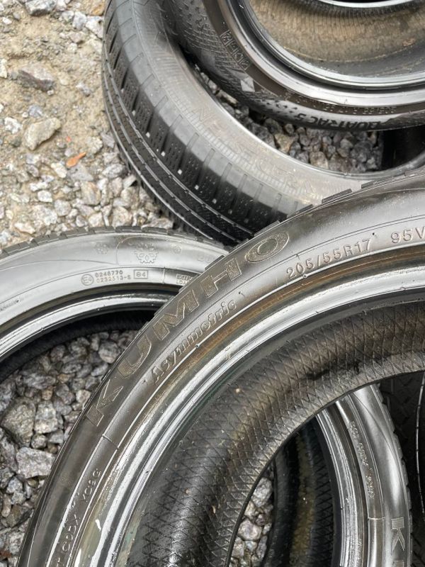 Шини пара Kumho 205/55 r17 зима Гум