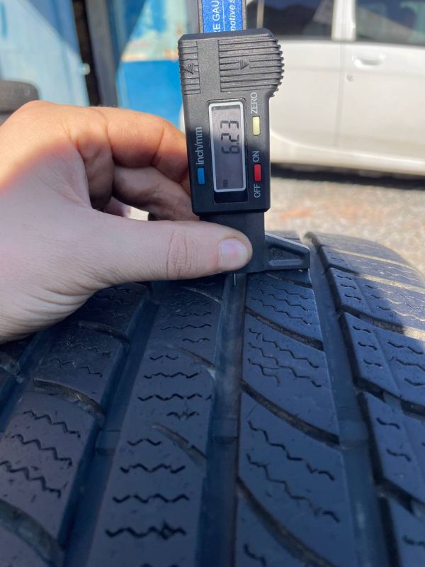 Шини пара Zeetex 205/50 r17 зима Гума