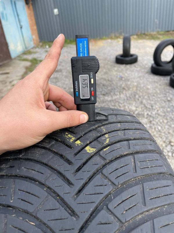 Шини комплект Kleber 205/45 r17 зима Гума