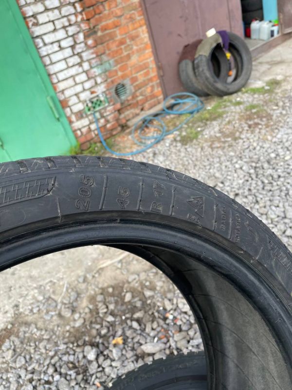 Шини комплект Kleber 205/45 r17 зима Гума