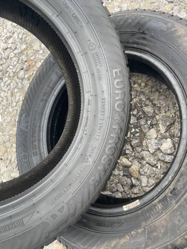 Шини пара Gislaved 185/65 r15 зима Гума
