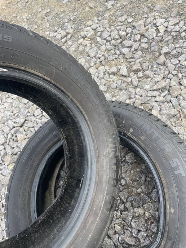 Шини пара Debica 185/65 r15 зима Гума