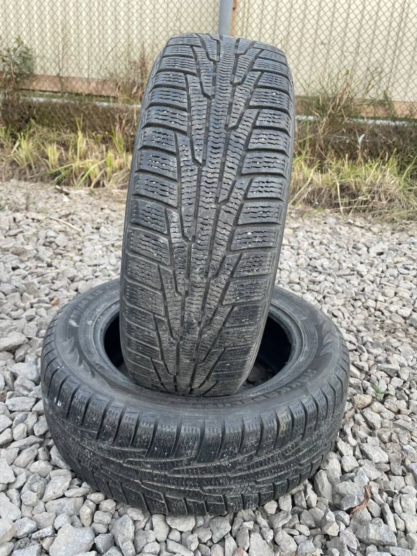Шини пара Nokian 185/60 r15 зима Гума