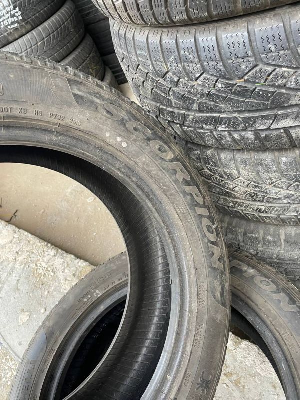 Шини пара Pirelli 235/55 r18 зима Гума