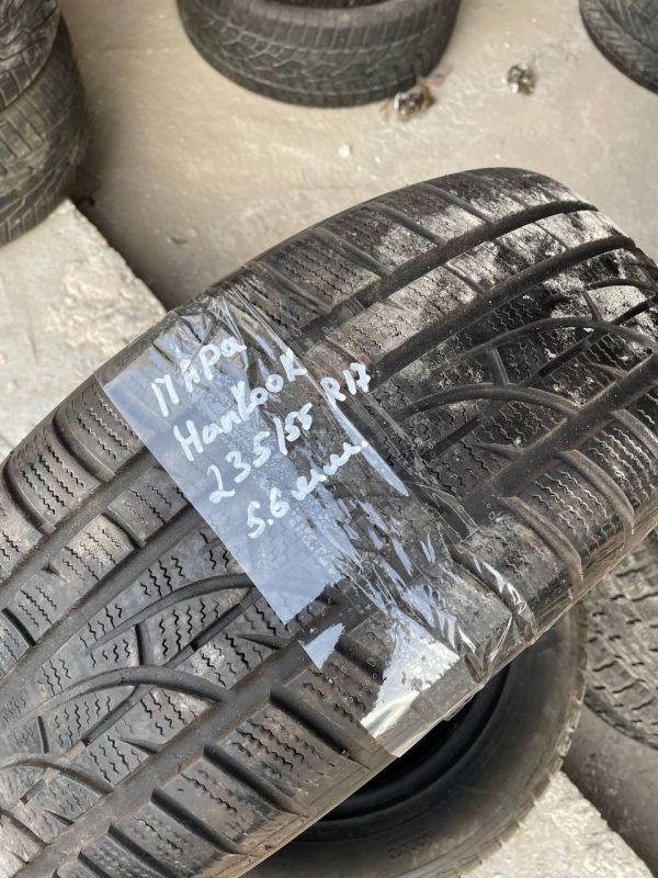 Шини пара Hankook 235/55 r17 зима Гума