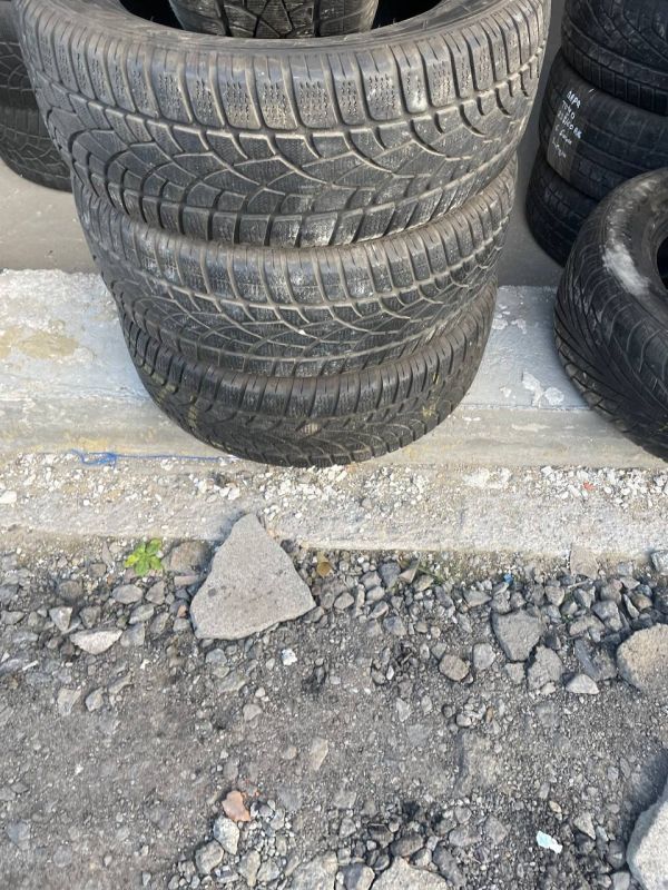 Шини комплект/пара Dunlop 225/60 r17 зима Гума