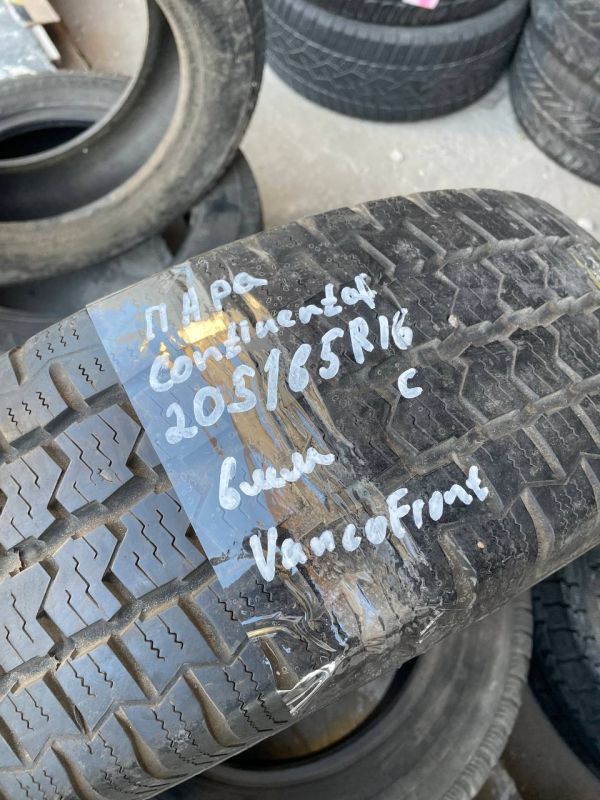 Шини пара Continental 205/65 r16c Vanco Front зима Гума