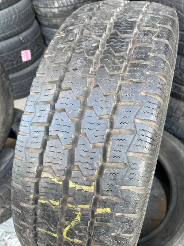 Шини пара Continental 205/65 r16c Vanco Front зима Гума