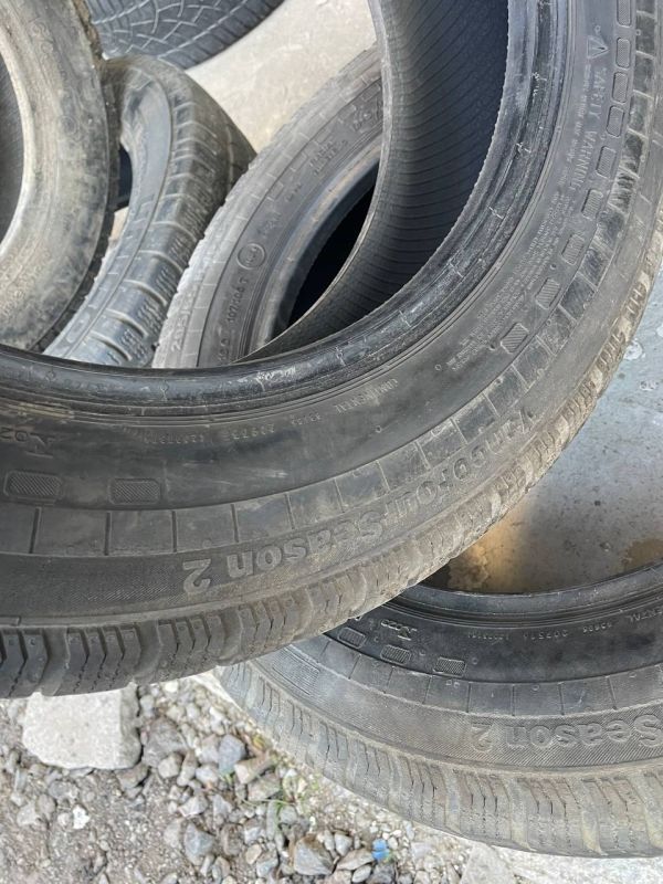 Шини пара Continental 205/65 r16c Vanco Front зима Гума