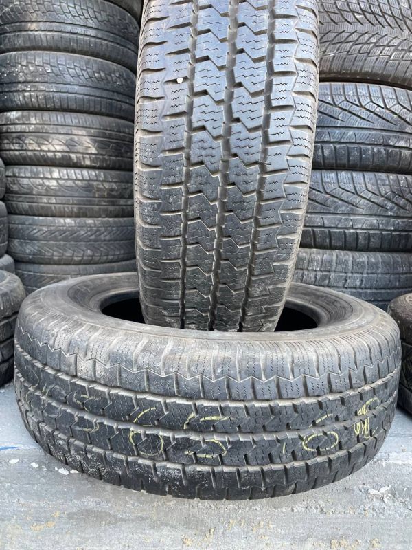 Шини пара Continental 205/65 r16c Vanco Front зима Гума