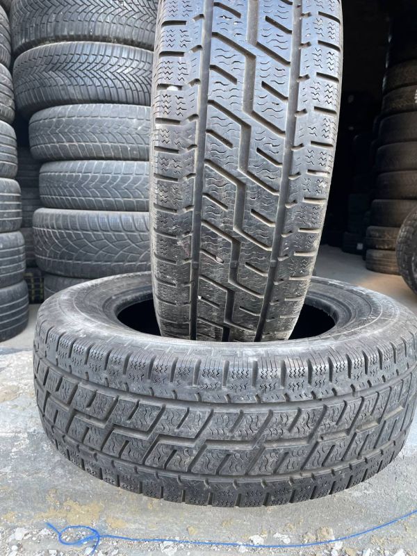 Шини пара 205/65 r16c зима Гума