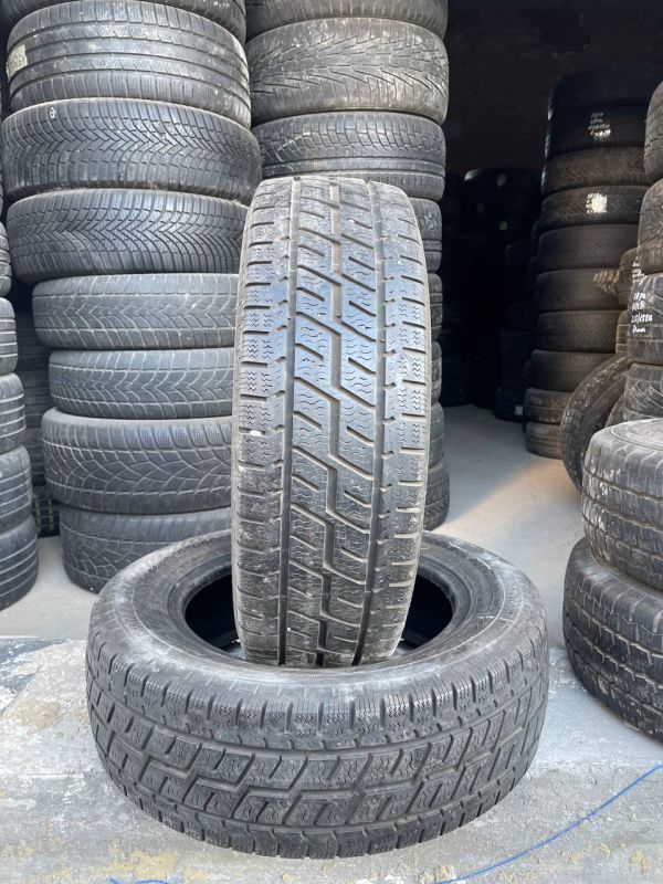Шини пара 205/65 r16c зима Гума
