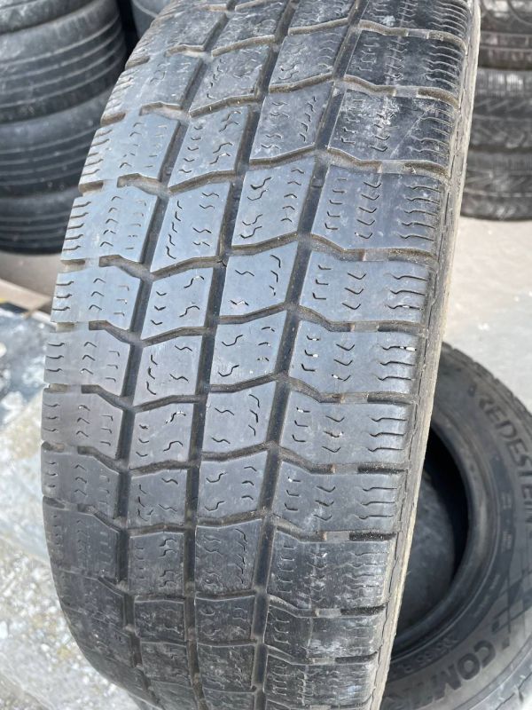 Шини пара Vredestein 205/65 r16c зима Гума
