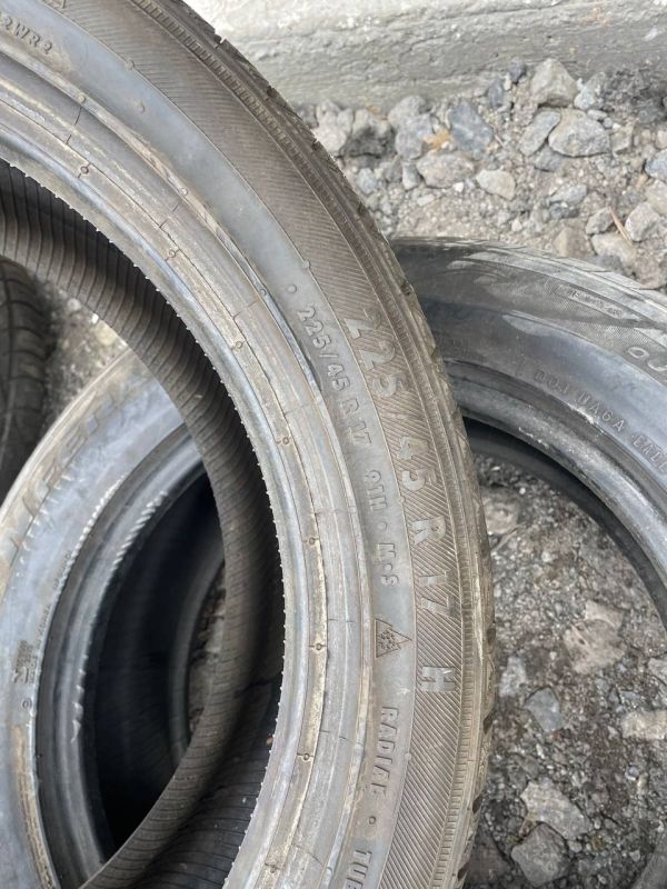 Шина Одіночка 225/45 r17 2016