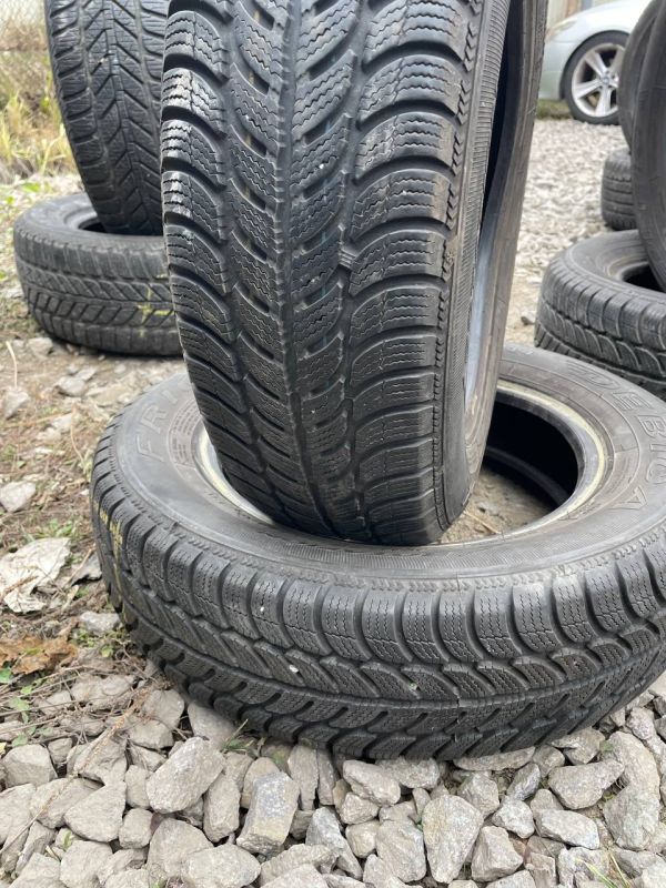 Шини пара Debica 165/70 r14 зима Гума