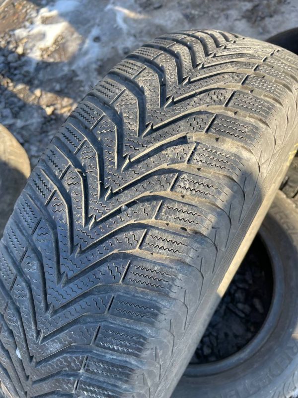 Шини пара Vredstein 185/65 r15 зима Гума