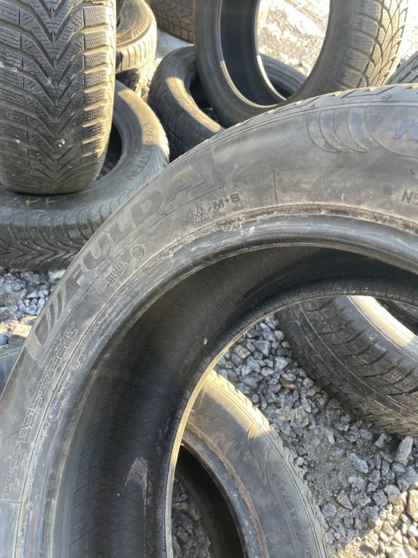 Шини пара Fulda 235/55 r17 зима Гума