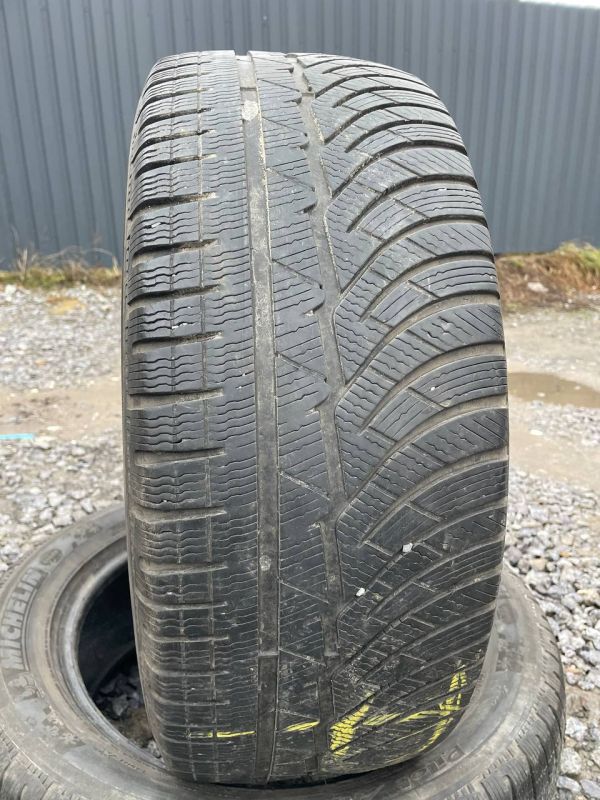 Шини пара Michelin 235/50 r17 зима Гума