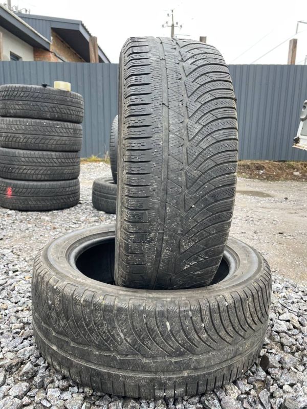 Шини пара Michelin 225/55 r18 зима Гума