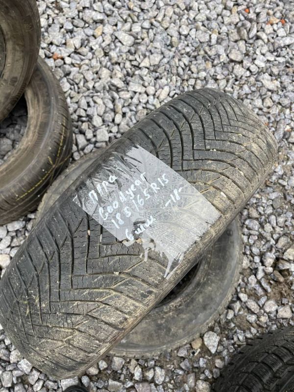Шини пара Goodyear 185/65 r15 зима Гума