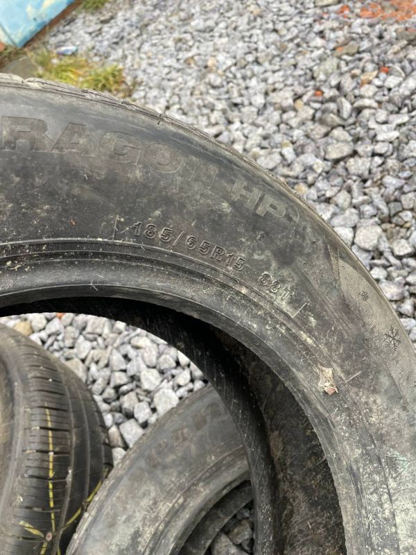 Шини пара Goodyear 185/65 r15 зима Гума