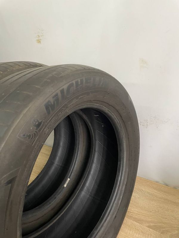 Шини пара Michelin 235/55 r17 літо Гума