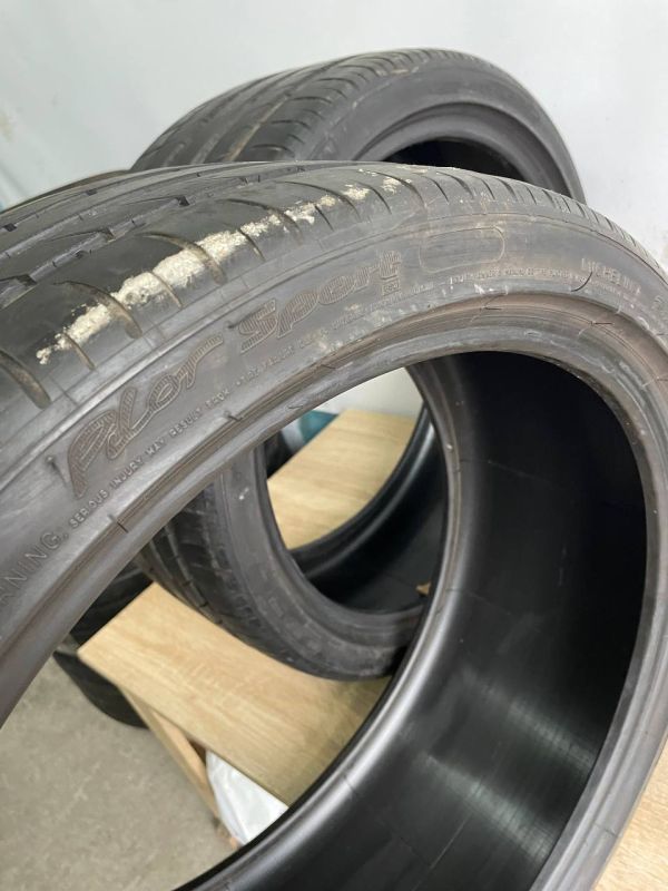 Шини пара Michelin 235/35 r19 літо Гума